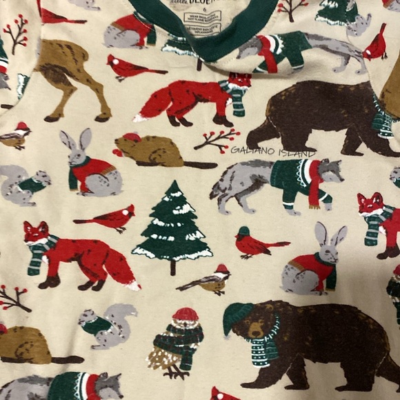 Kids 2 piece pyjama set. Little Blue House size 6 - Picture 3 of 3